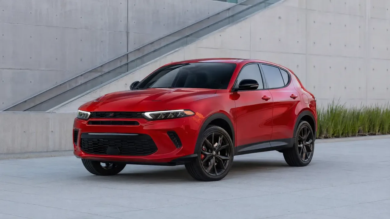 Dodge Hornet Buyer's Guide: The Discontinued Bargain Hiding on Dealer Lots