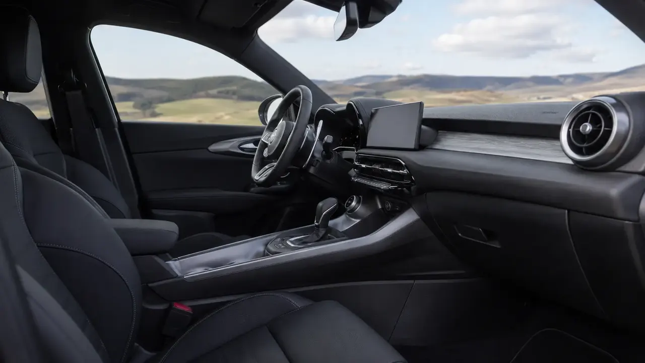 Alfa Romeo Tonale — interior