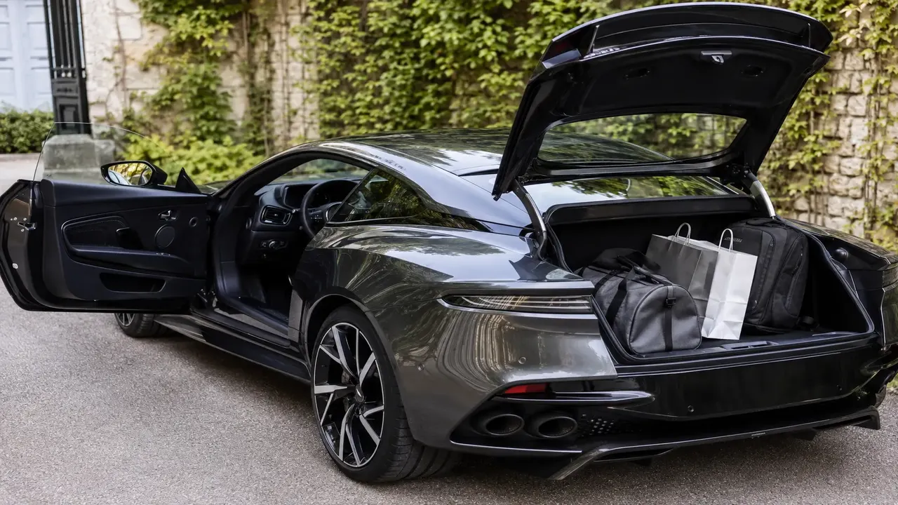 Aston Martin DBS Superleggera — practicality