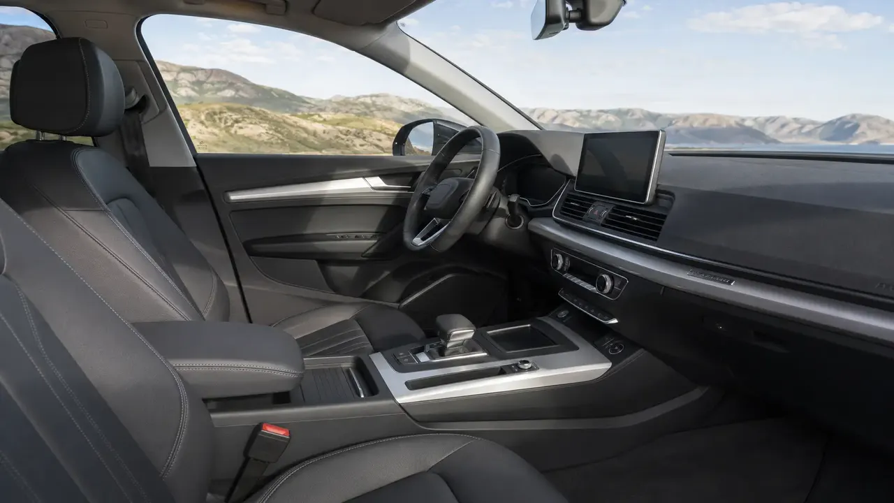 Audi Q5 — interior