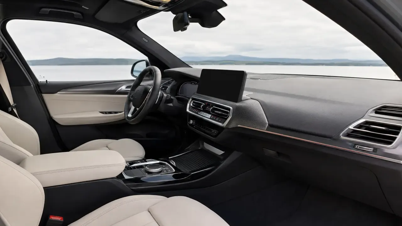 BMW X3 (E83) — interior
