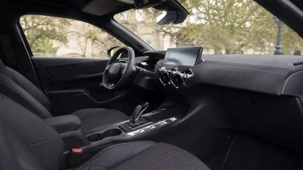 DS 3 Crossback — interior
