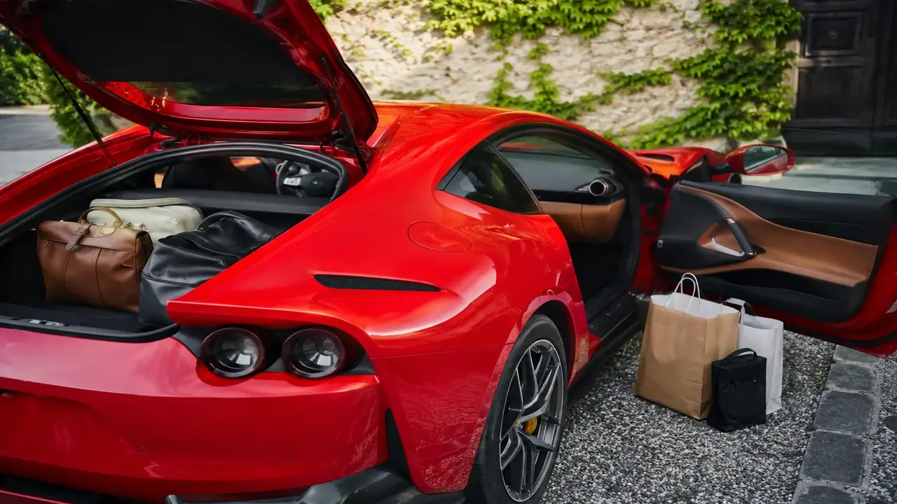 Ferrari 812 Superfast — practicality