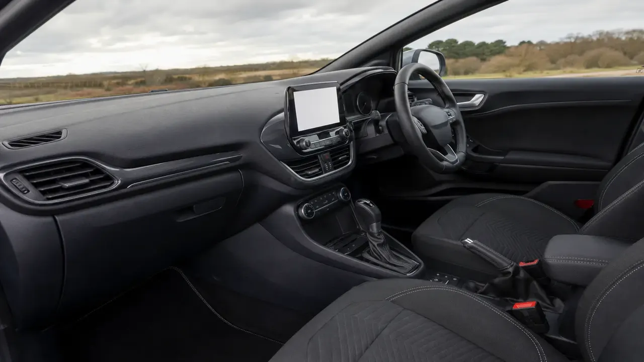 Ford Puma — interior