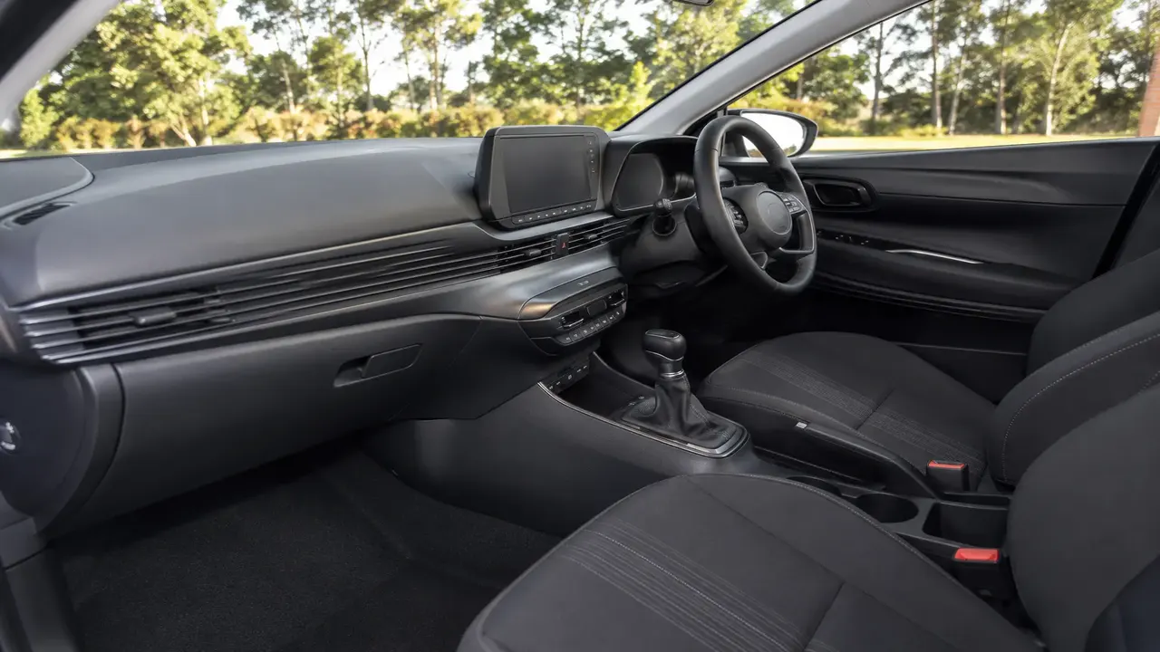 Hyundai i20 — interior
