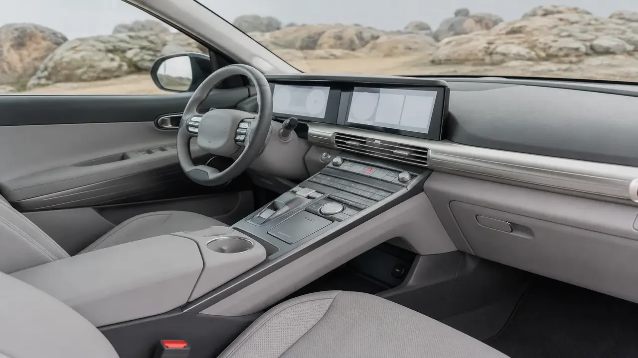 Hyundai Nexo — interior