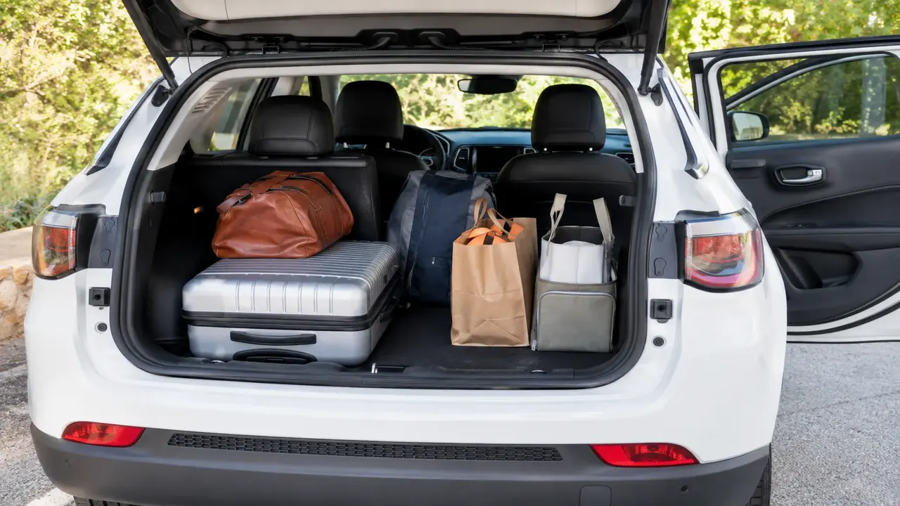 Jeep Compass Sport — practicality