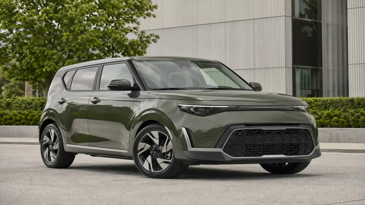 Kia Soul 1.6 Base — exterior