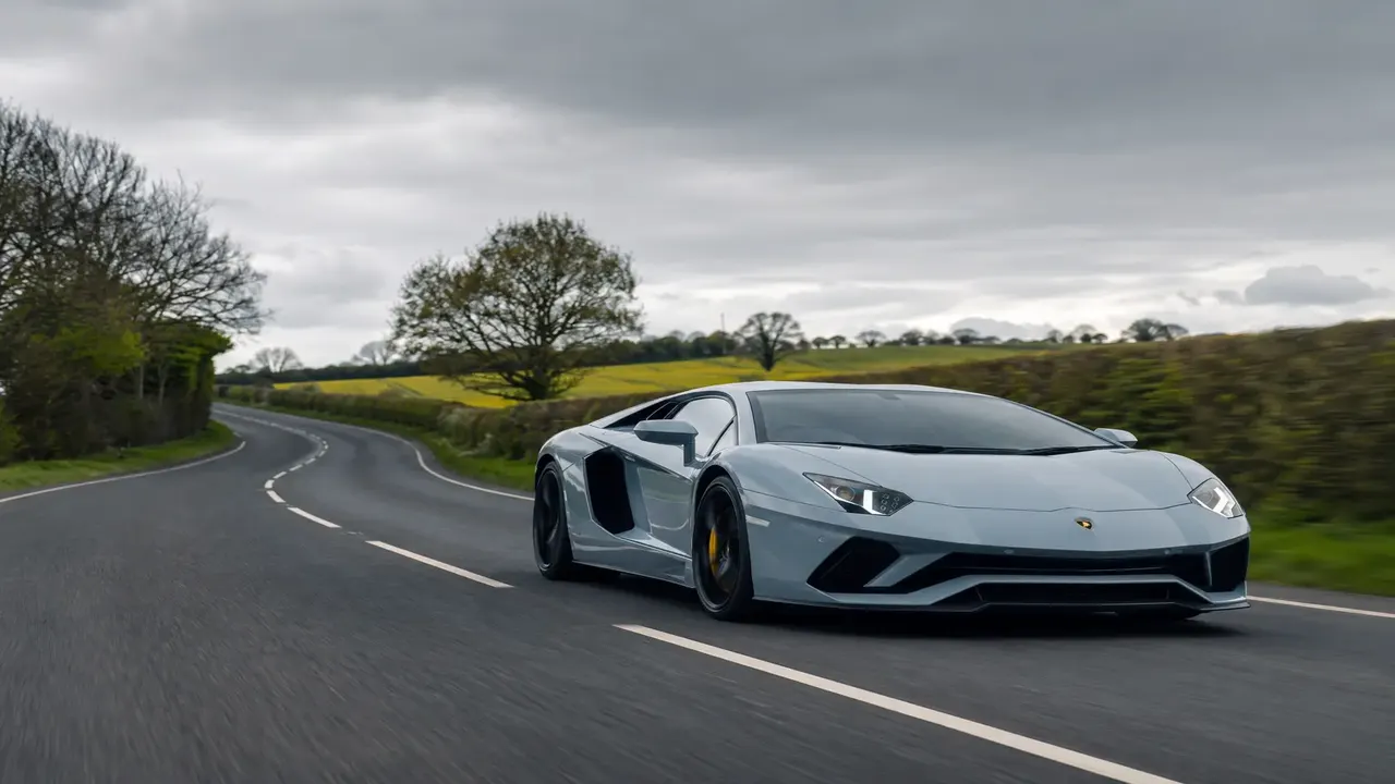 Lamborghini Aventador LP 700-4 — UK review