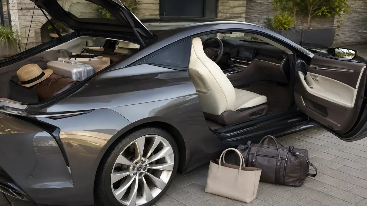 Lexus LC 500 — practicality