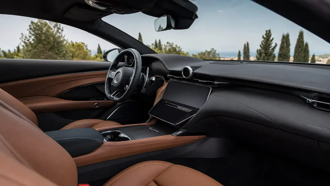 Maserati GranTurismo — interior