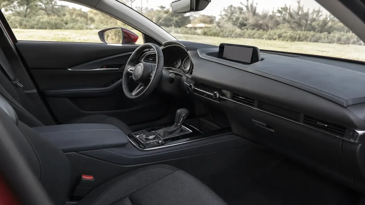 Mazda CX-30 — interior
