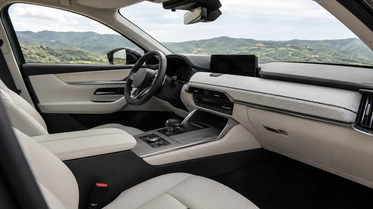 Mazda CX-60 — interior