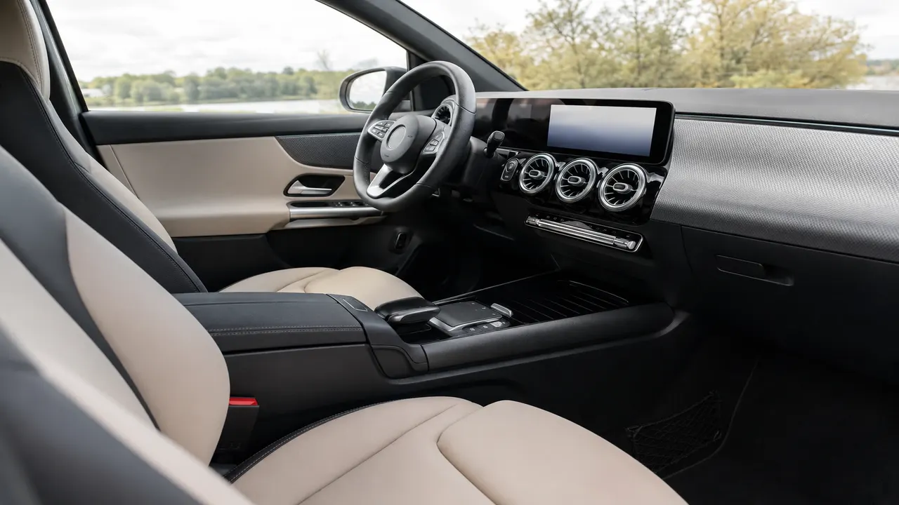 Mercedes-Benz B-Class — interior