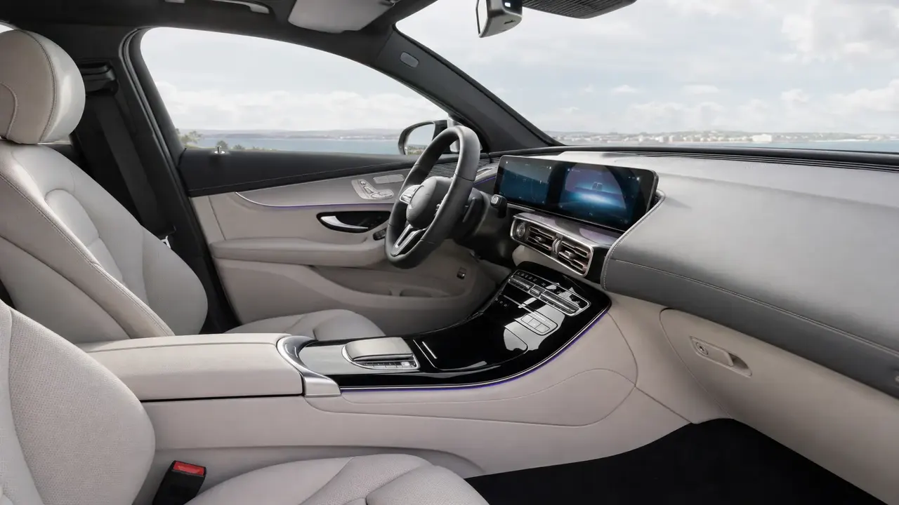 Mercedes-Benz EQC — interior