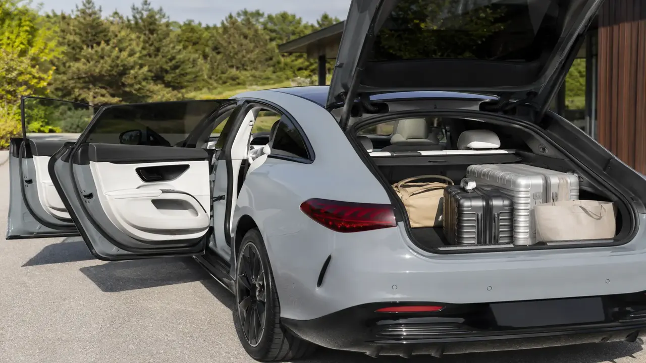 Mercedes-Benz EQS — practicality