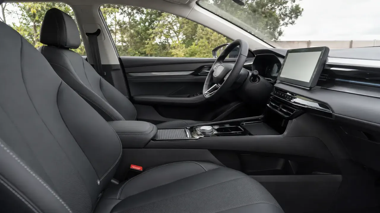 MG5 EV — interior