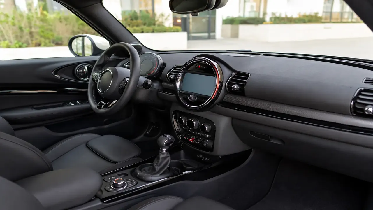 Clubman-compact estate (2007) — interior