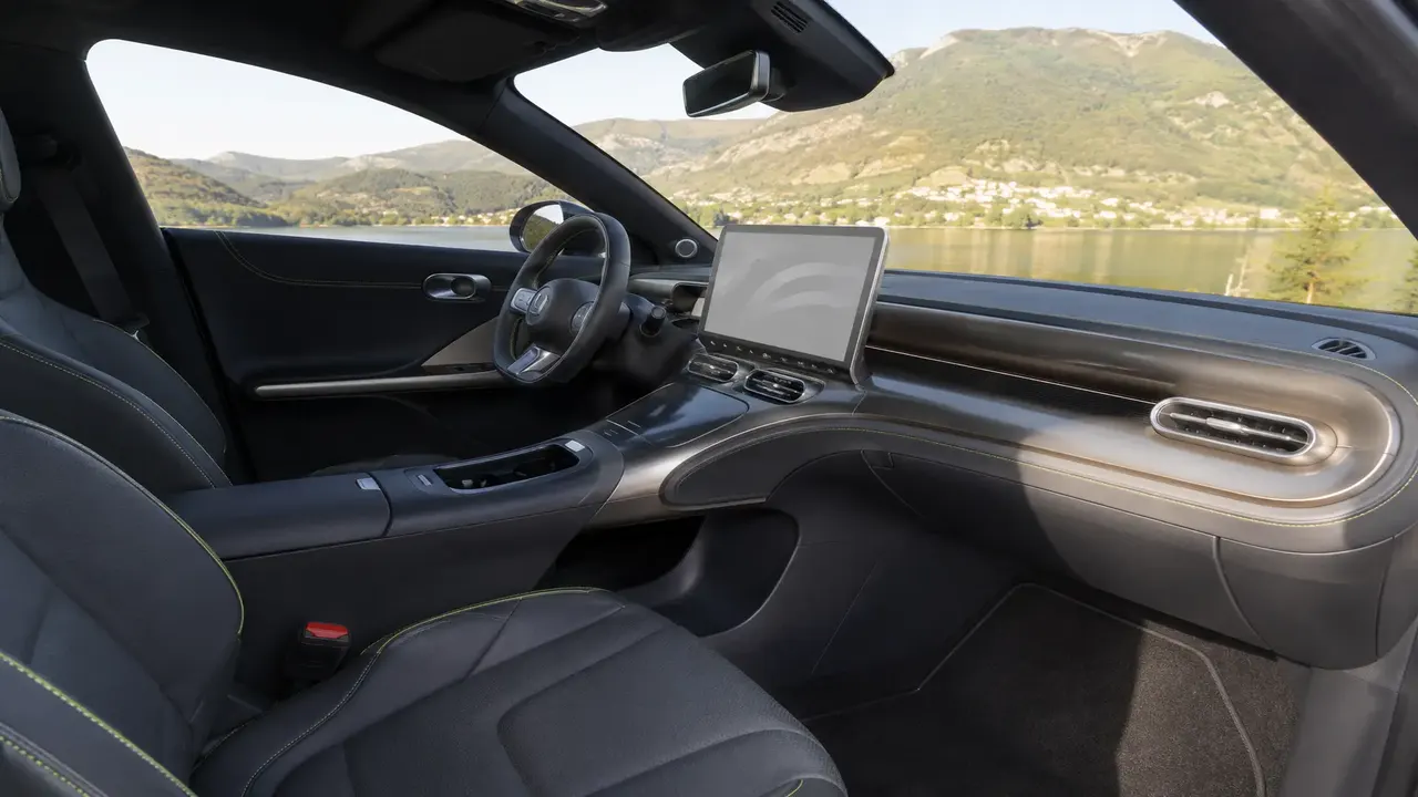 Smart Garage Dashboard for Multi-Car Owners