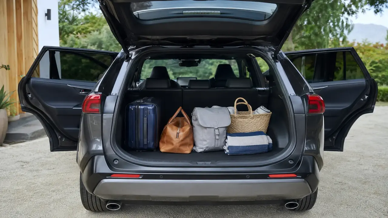Suzuki Across — practicality