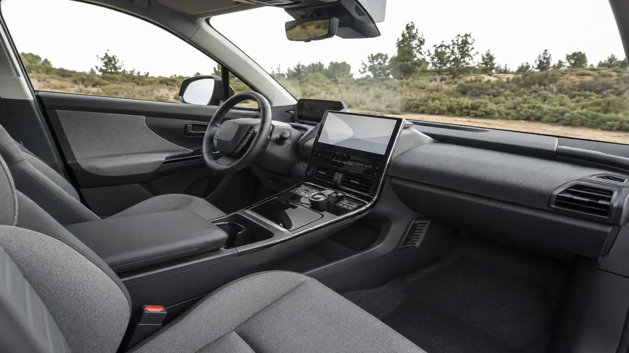 Toyota bZ4X — interior