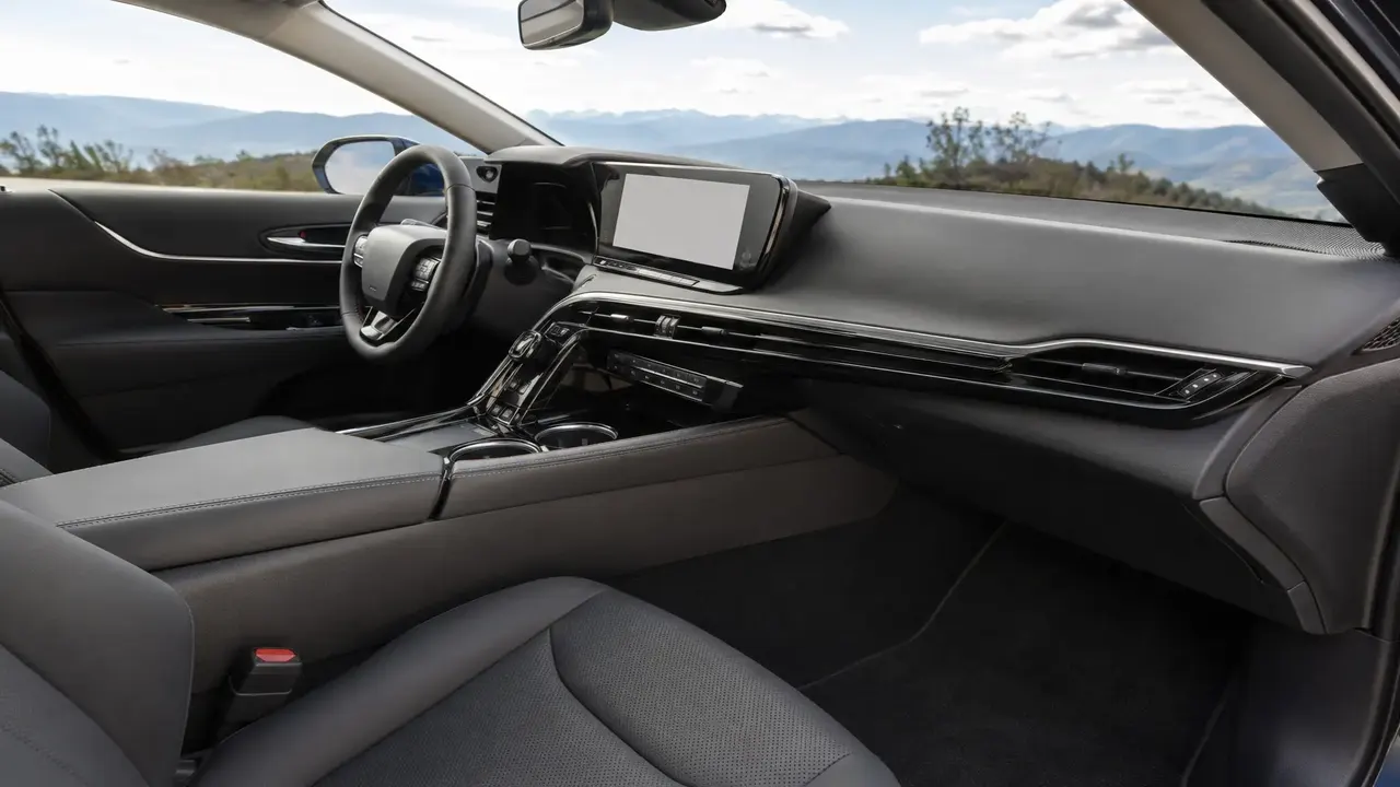 Toyota Mirai — interior