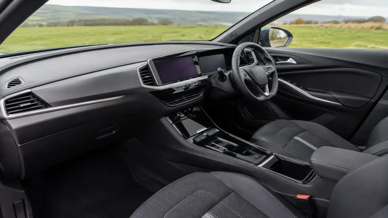 Vauxhall Grandland — interior