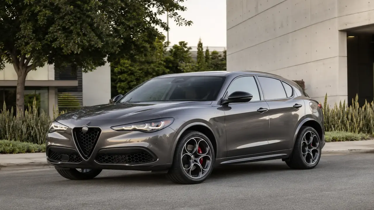 Alfa Romeo Stelvio — exterior