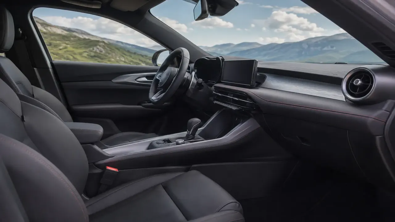 Alfa Romeo Tonale — interior
