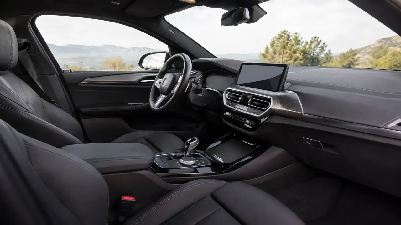 BMW X4 — interior