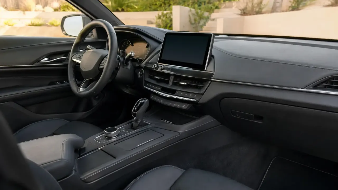 Cadillac CT4 — interior