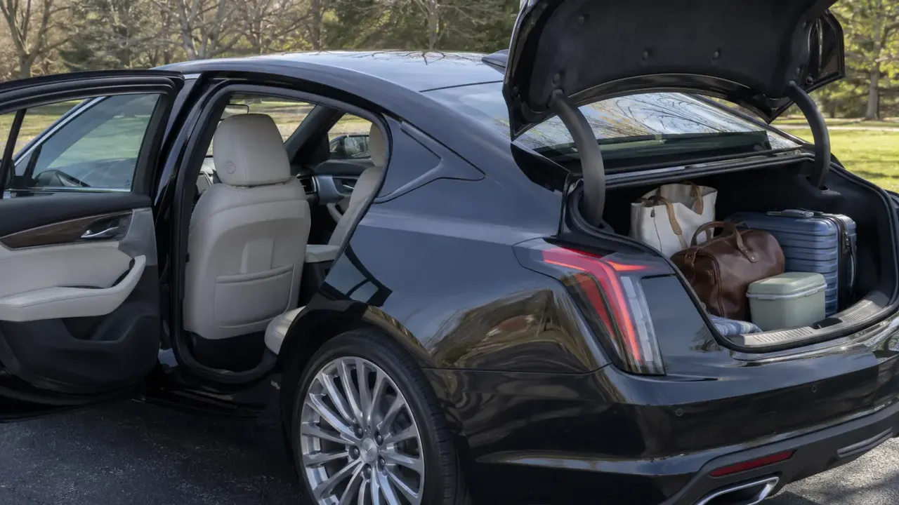 Cadillac CT5 — practicality