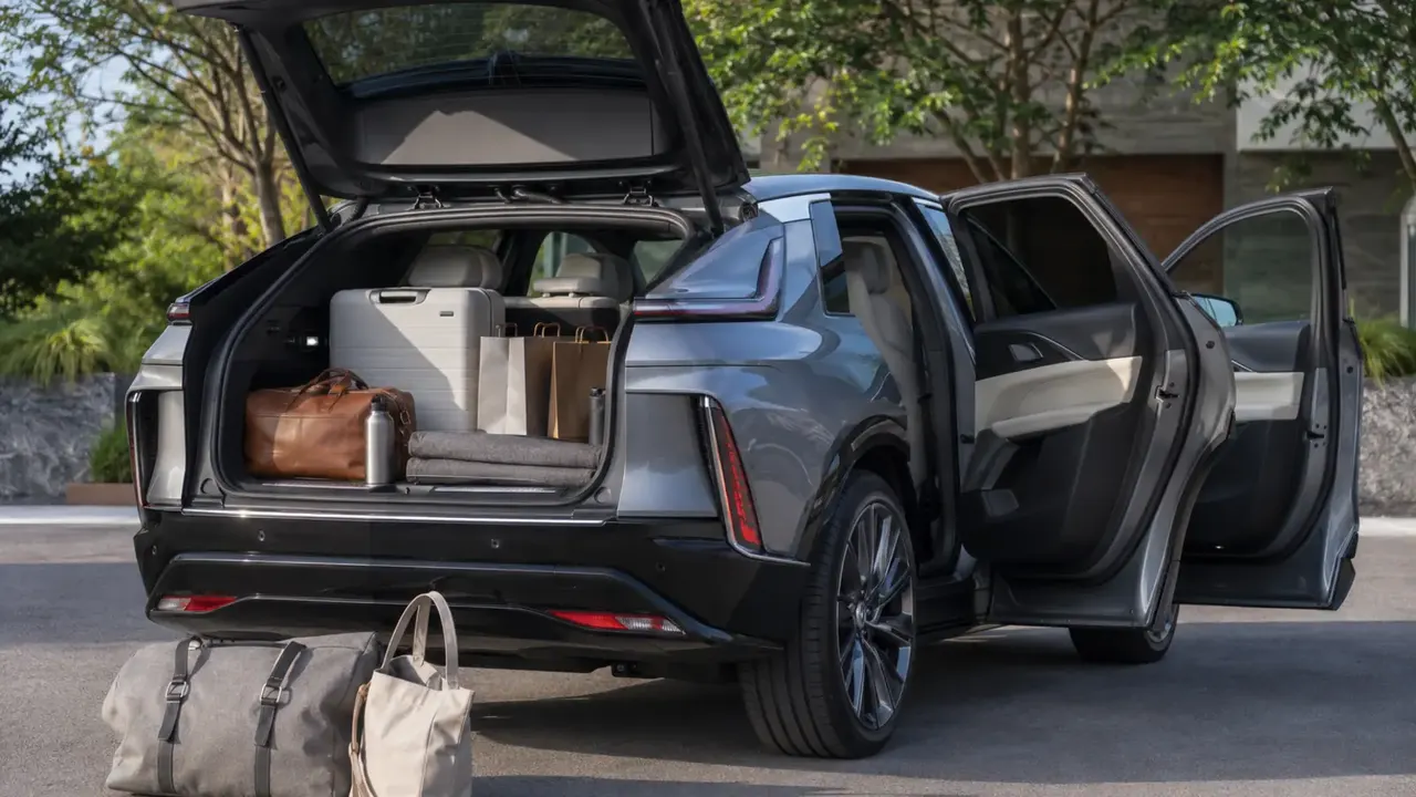 Cadillac Lyriq — practicality