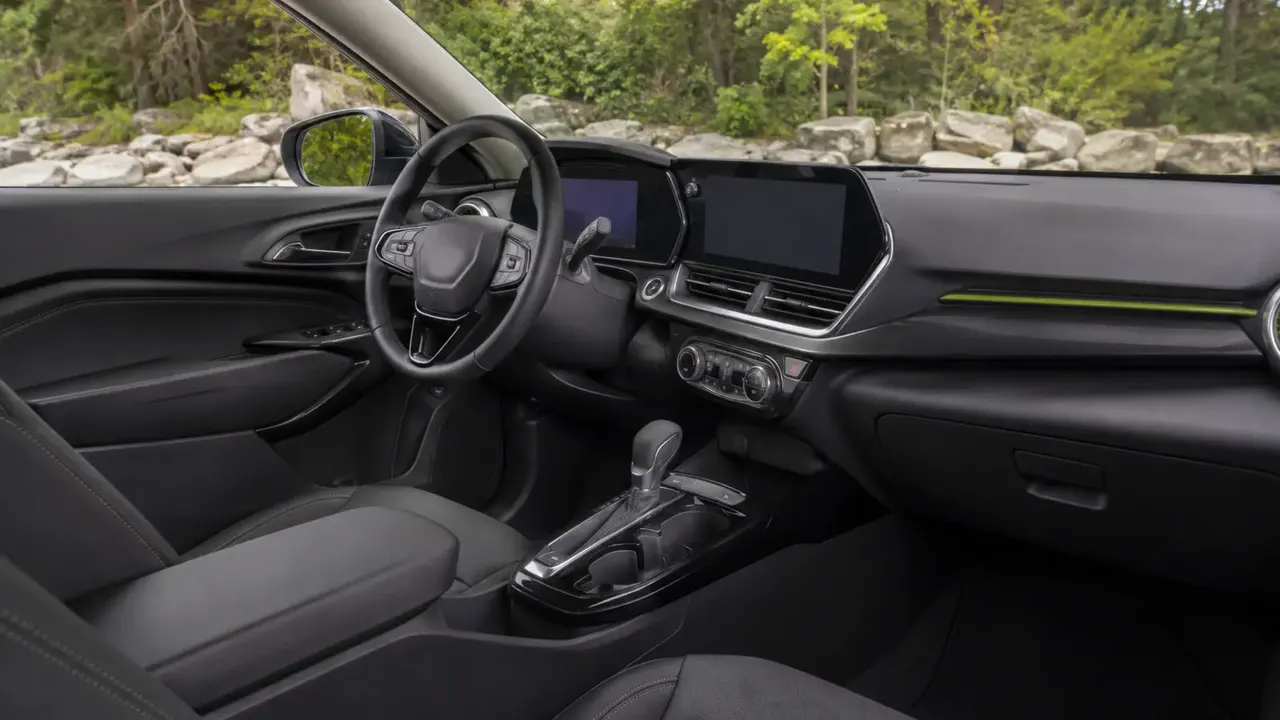 Chevrolet Trax — interior