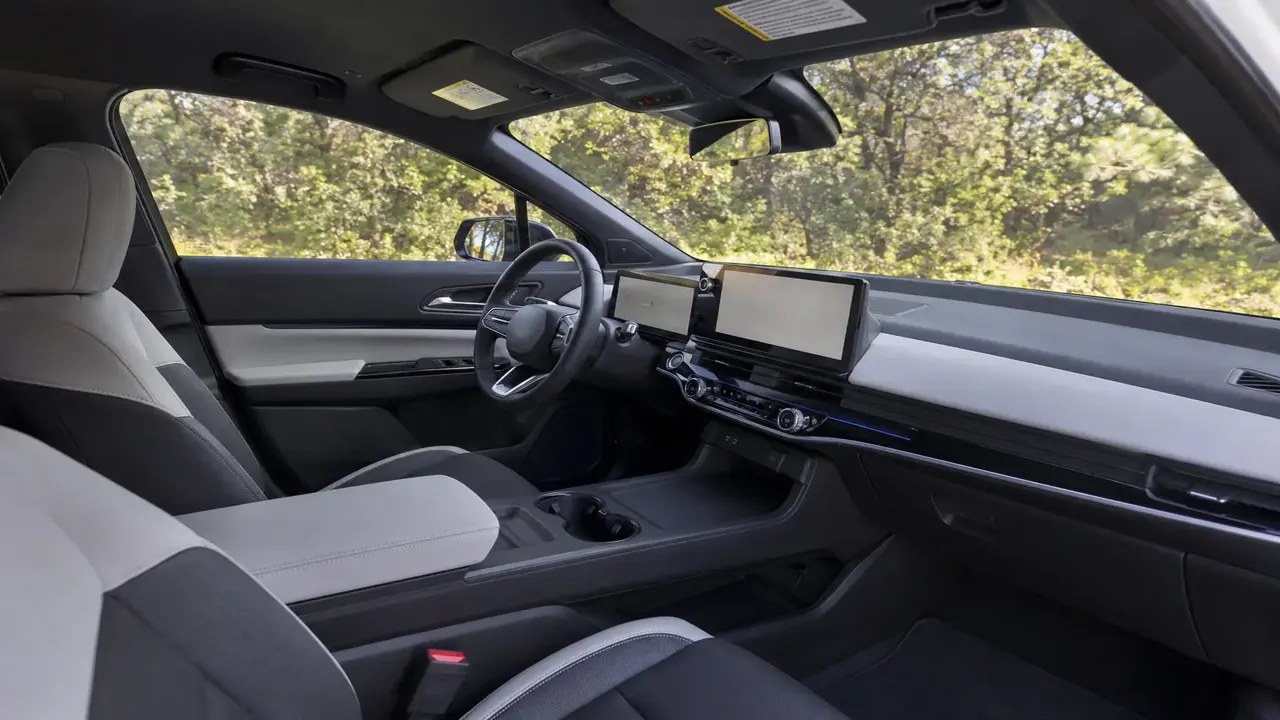 Honda Prologue Touring AWD — interior