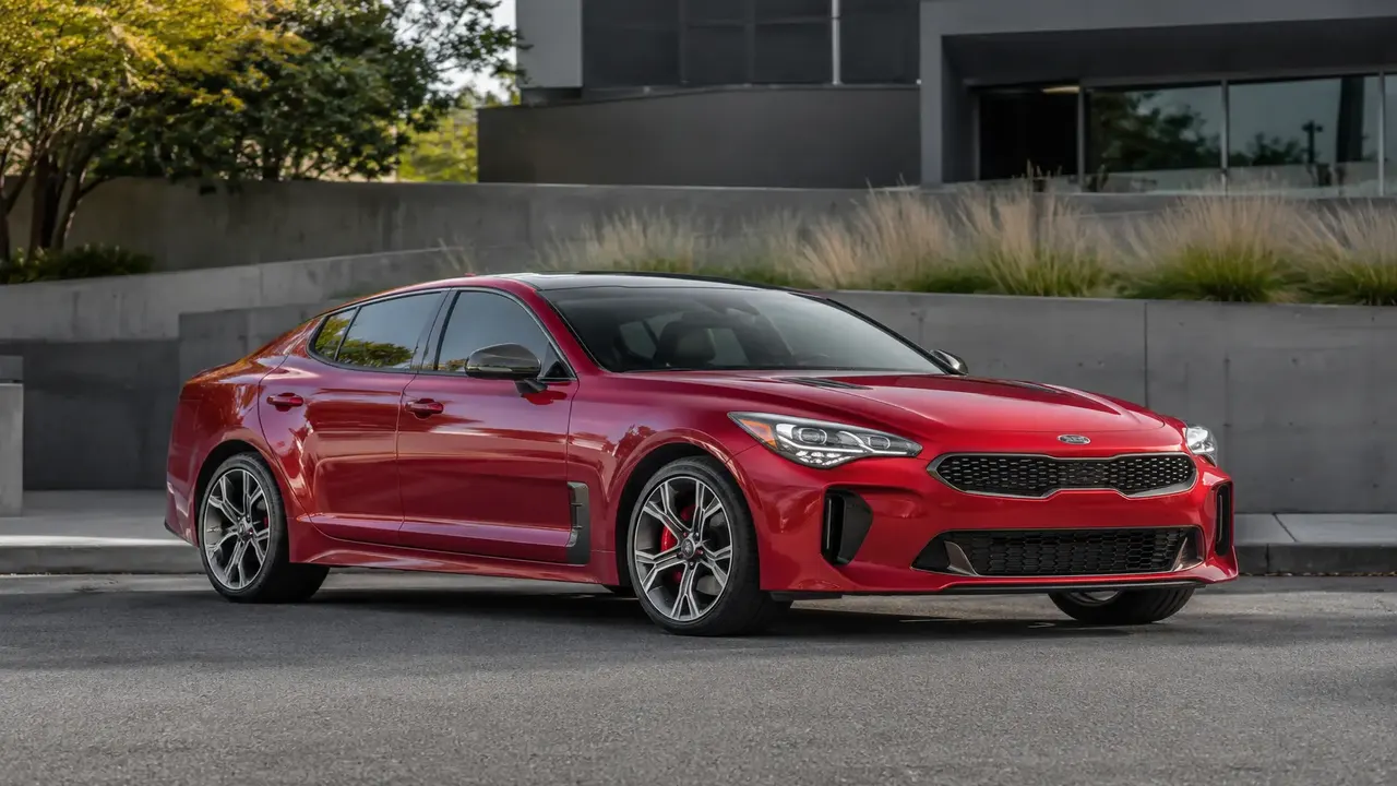 APR vs Interest Rate: What's the Real Difference When Financing a Car