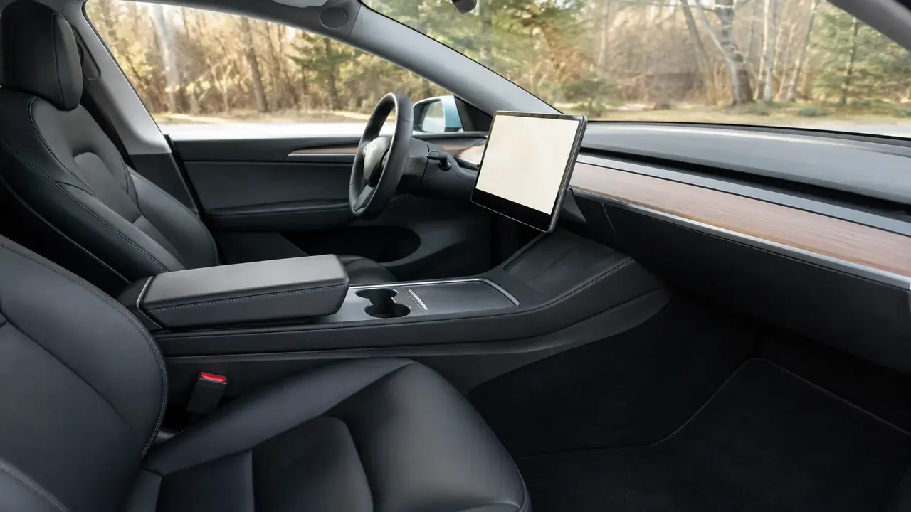 Tesla Model Y Long Range AWD — interior