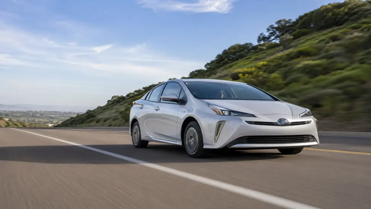 Toyota Prius XLE AWD — US review