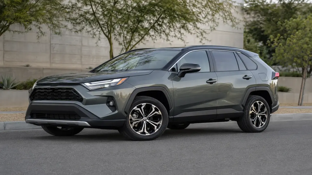 Toyota RAV4 Hybrid XLE Premium — exterior
