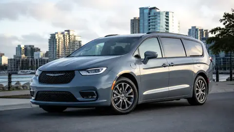 Chrysler Pacifica Hybrid review