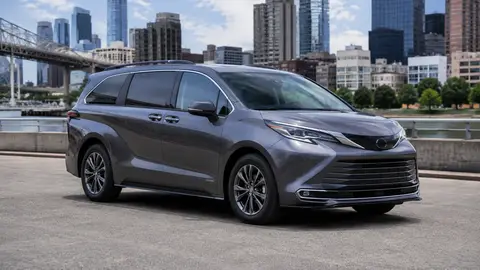 Toyota Sienna XLE Hybrid AWD review